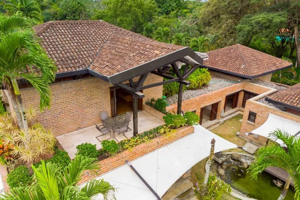Mansion In Cali For 15 People! Hotel 0*,  Colombia